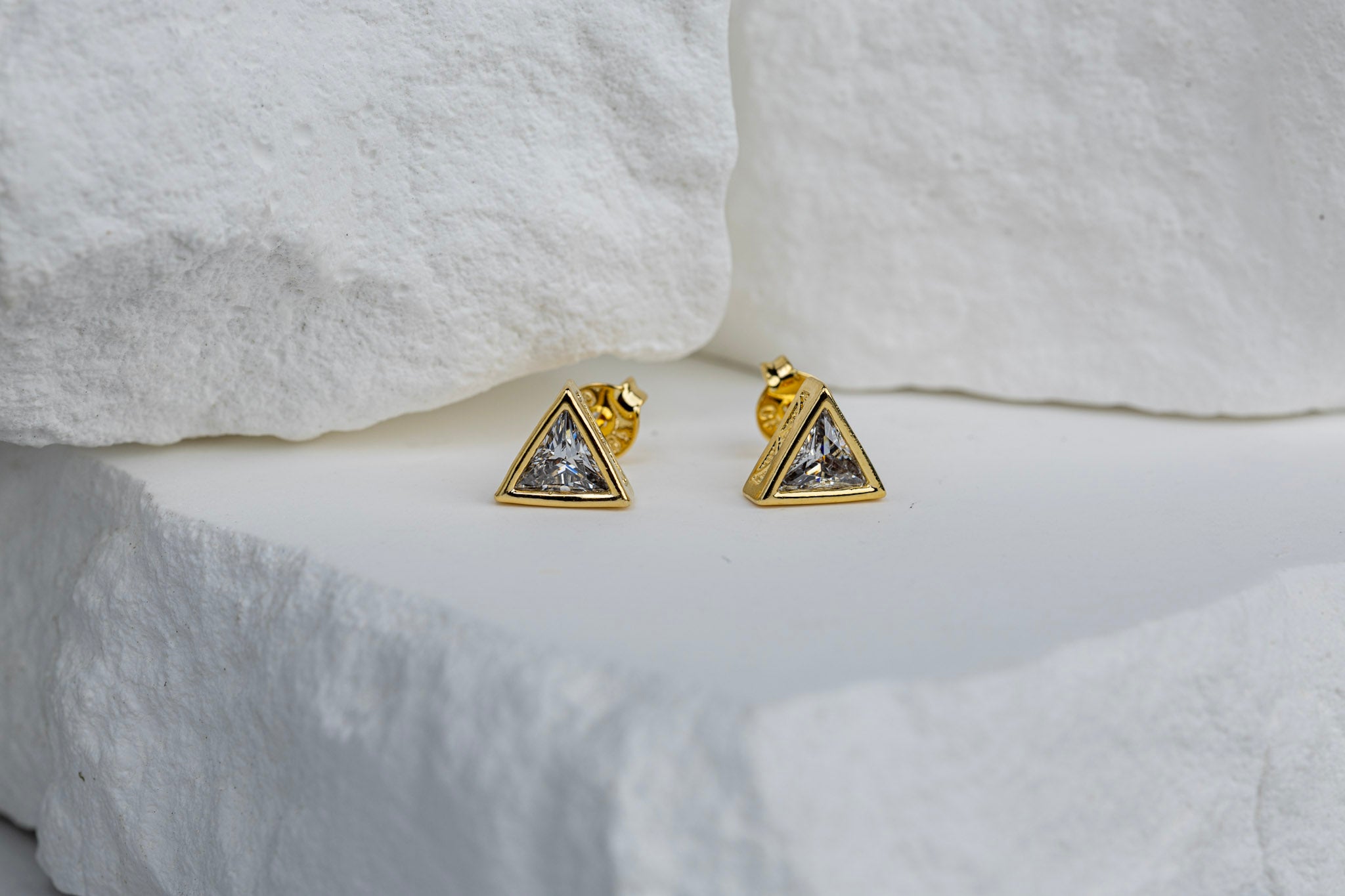 CAMi 18k Gold Filled Triangle CZ Stud Earrings – Modern, Minimalist & Sparkling