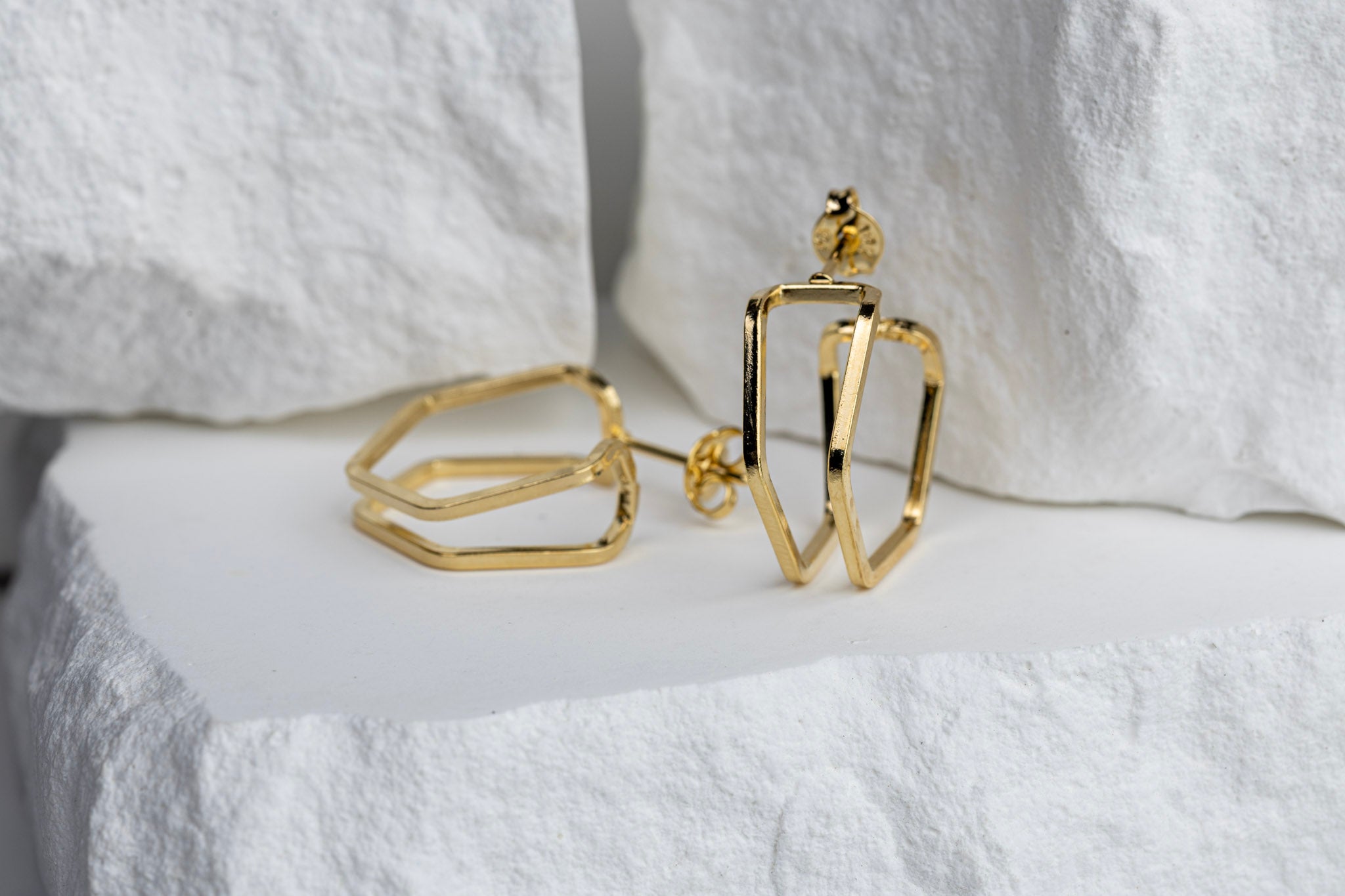 18k Gold Filled Double Wire Geometric C Hoop Earrings – Modern, Elegant & Handcrafted in Brazil