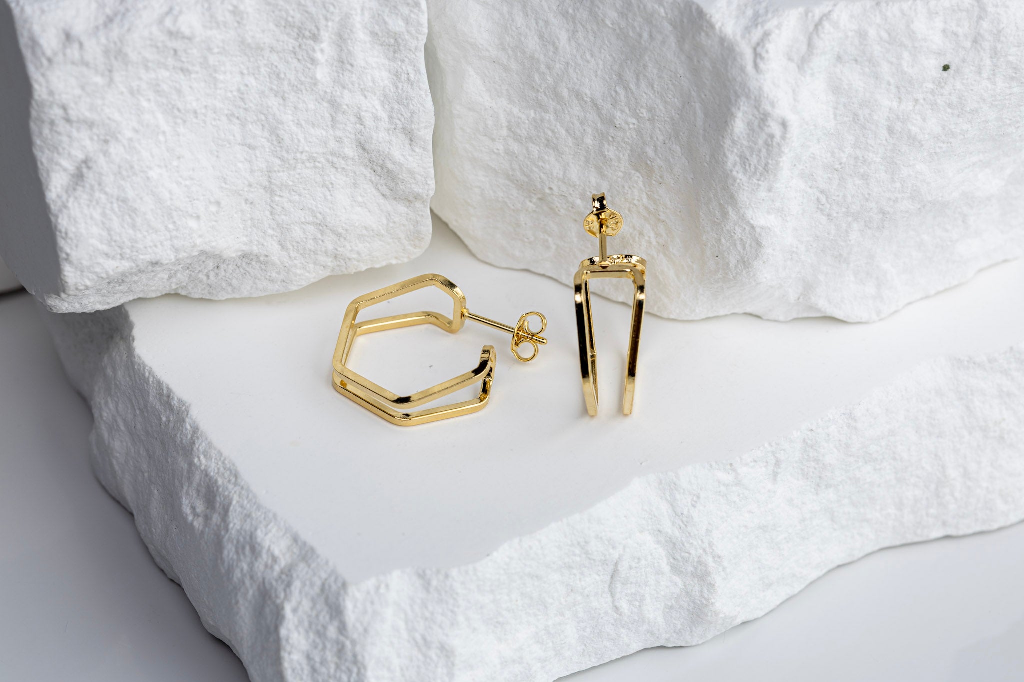 18k Gold Filled Double Wire Geometric C Hoop Earrings – Modern, Elegant & Handcrafted in Brazil