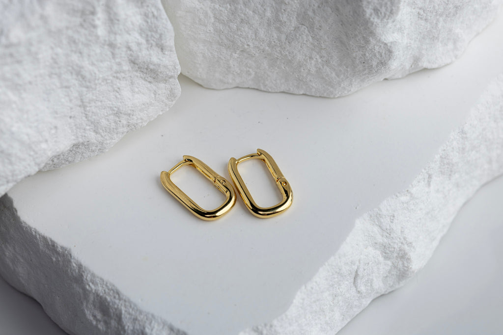 18k Gold Filled Polished Rectangle Clicker Earrings – Modern, Sleek & Eye-Catching