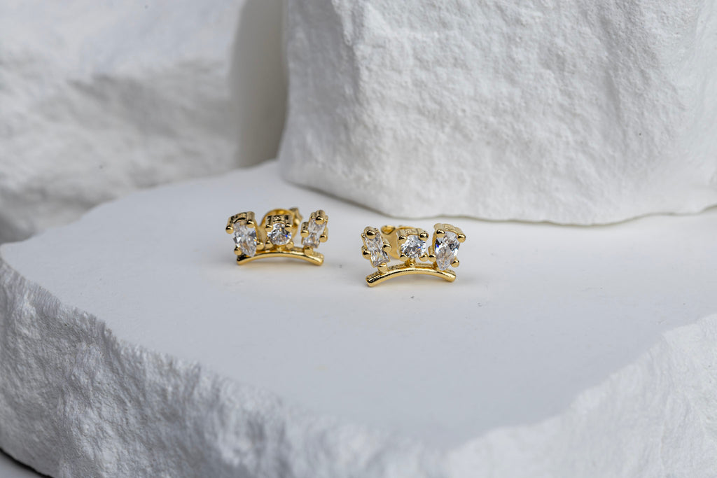 CAMi 18k Gold Filled 3-Shape Cubic Zirconia Stud Earrings – Artistic, Elegant & Unique