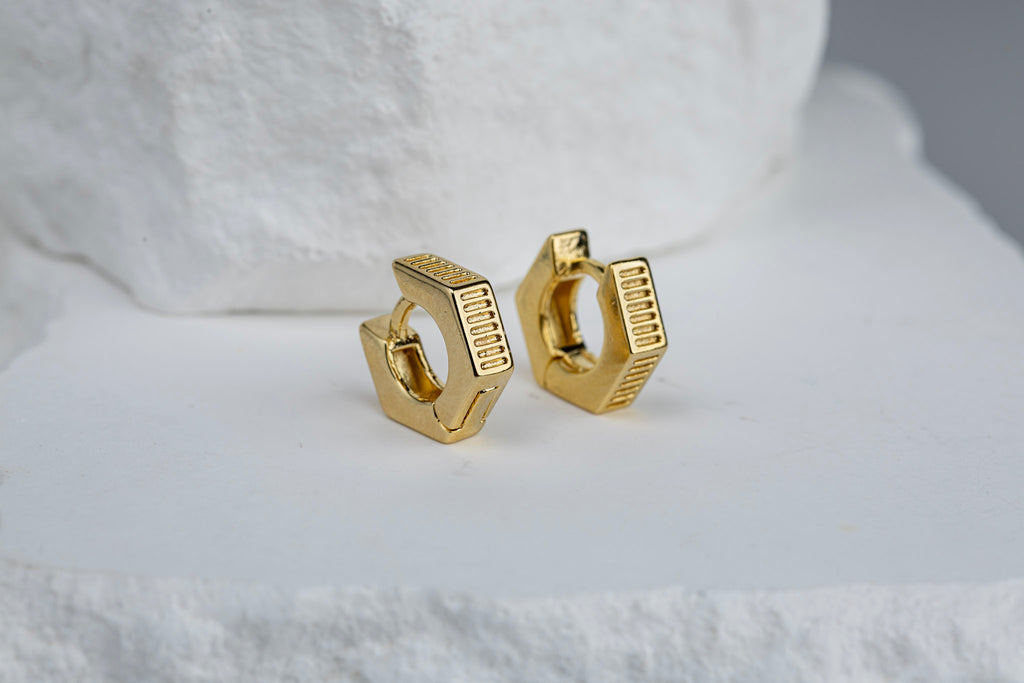 18k Gold Filled Textured Clicker Hoop Earrings – Chic, Versatile & Everyday Elegant