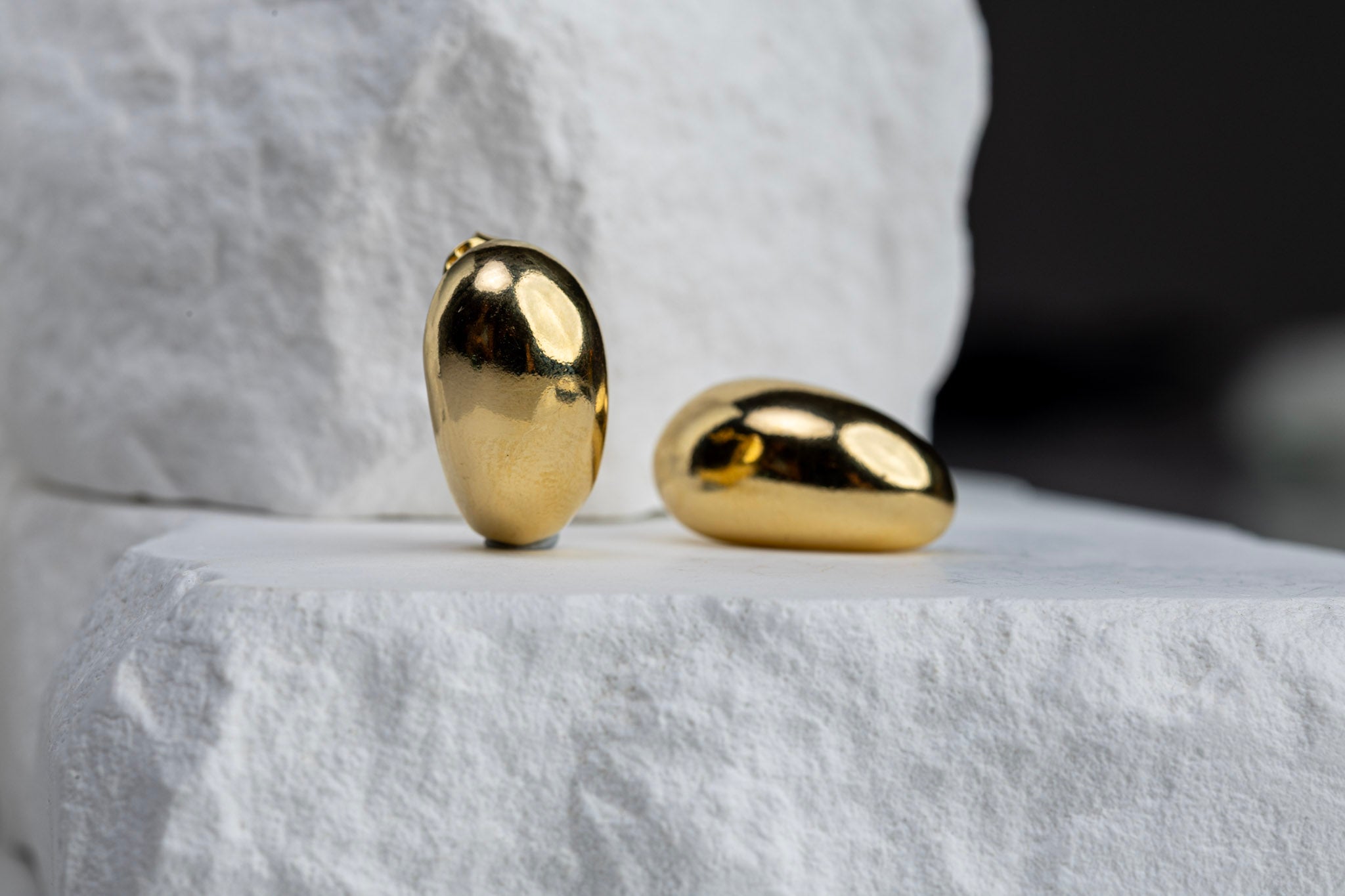 CAMi 18k Gold Filled Medium Dome Earrings – Classic, Polished & Handcrafted in Brazil