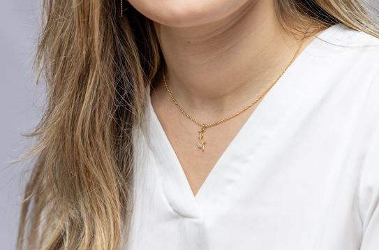 18k Gold Filled Tulip Charm Necklace18k Gold Filled Tulip Charm Necklace – Elegant, Symbolic & Handcrafted in Brazil