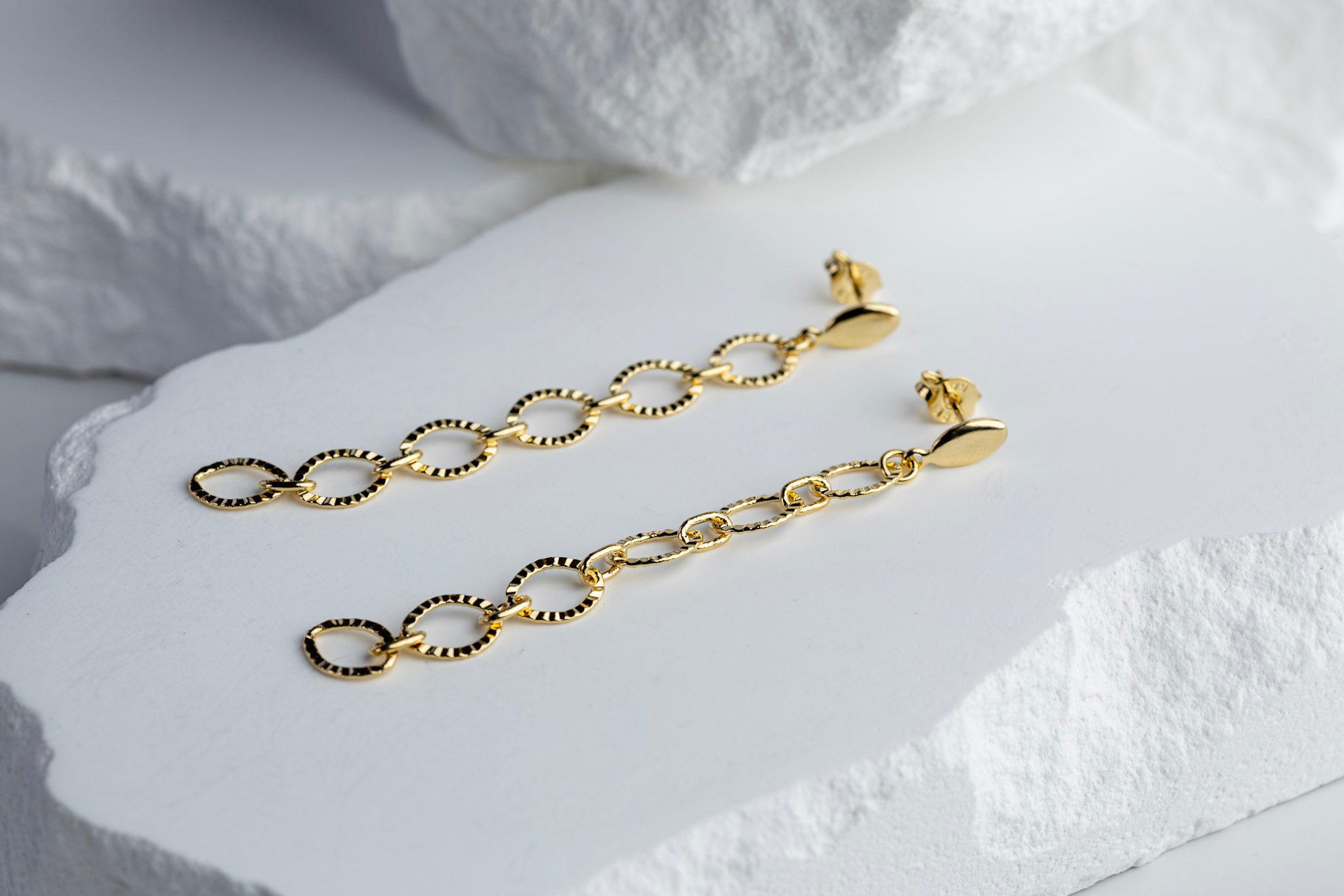 18k Gold Filled Diamond Cut Fancy Chain Earrings – Bold, Dazzling & Handcrafted in Brazil