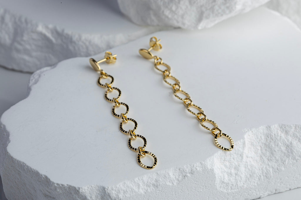 18k Gold Filled Diamond Cut Fancy Chain Earrings – Bold, Dazzling & Handcrafted in Brazil