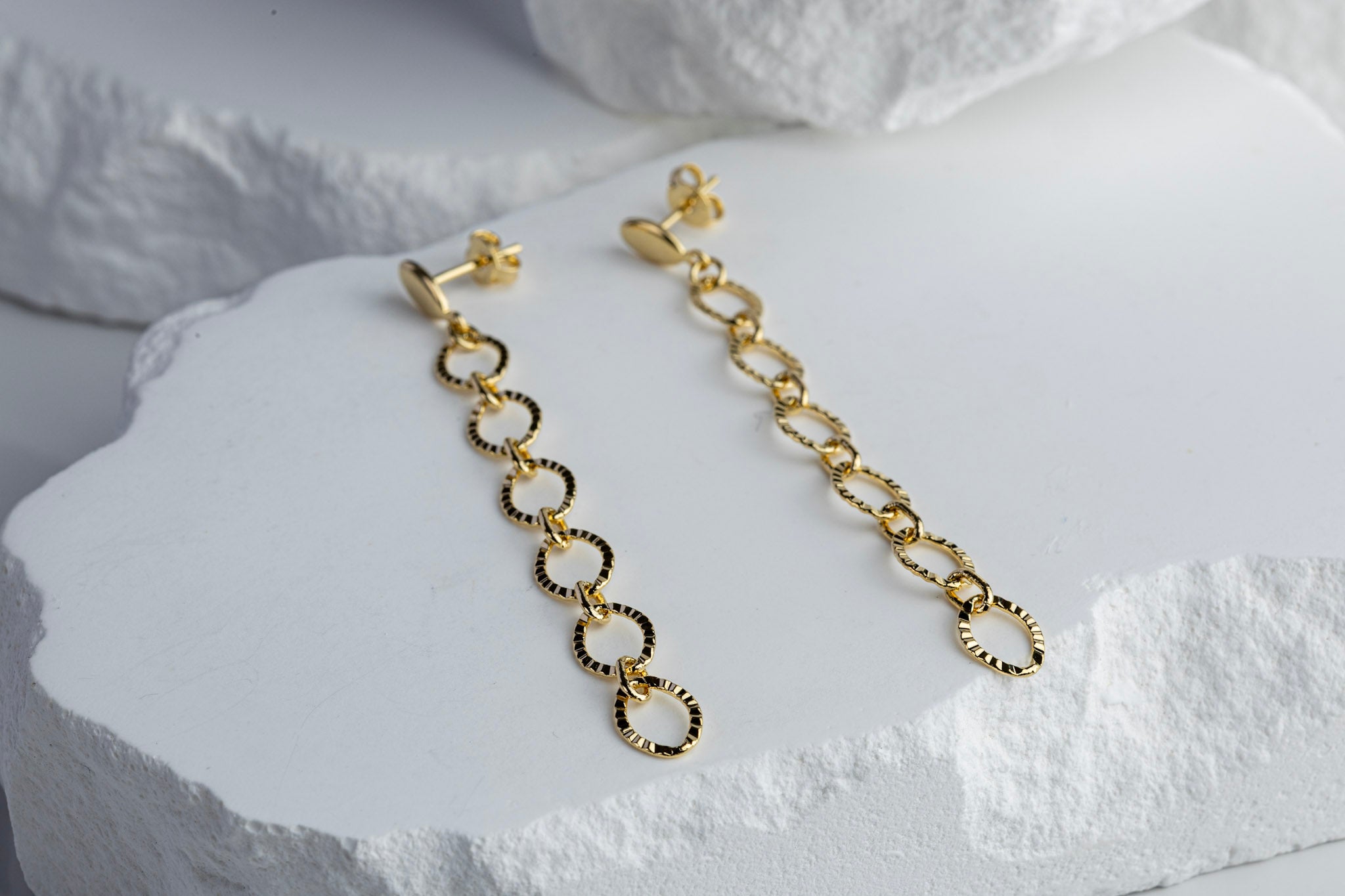 18k Gold Filled Diamond Cut Fancy Chain Earrings – Bold, Dazzling & Handcrafted in Brazil