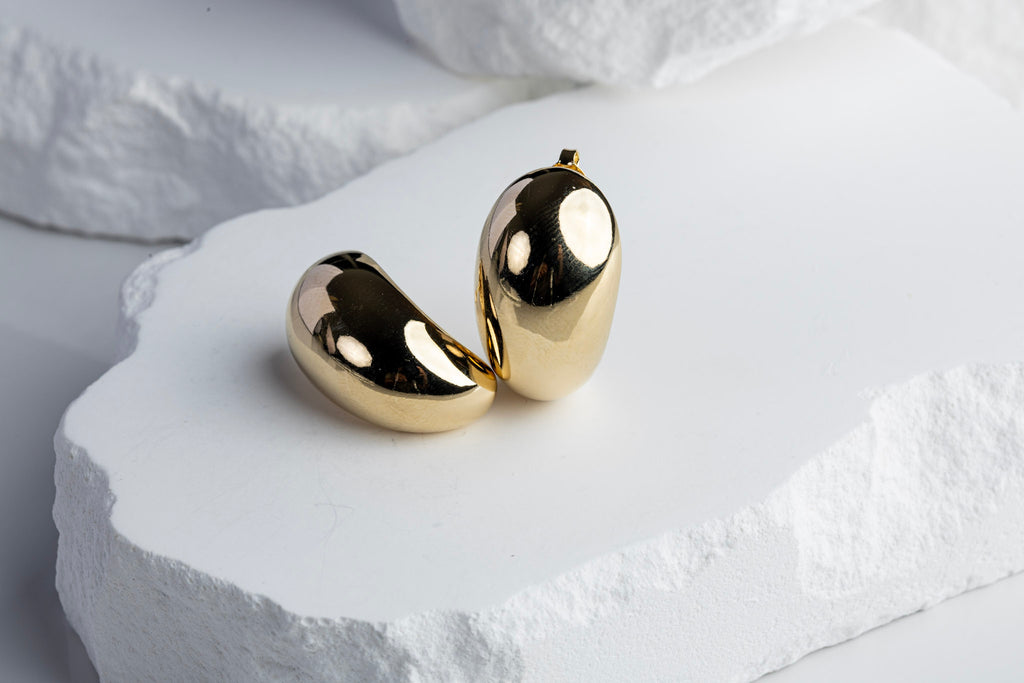 CAMi 18k Gold Filled Dome Earrings – Bold, Elegant & Handcrafted in Brazil