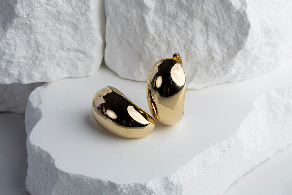 CAMi 18k Gold Filled Dome Earrings – Bold, Elegant & Handcrafted in Brazil