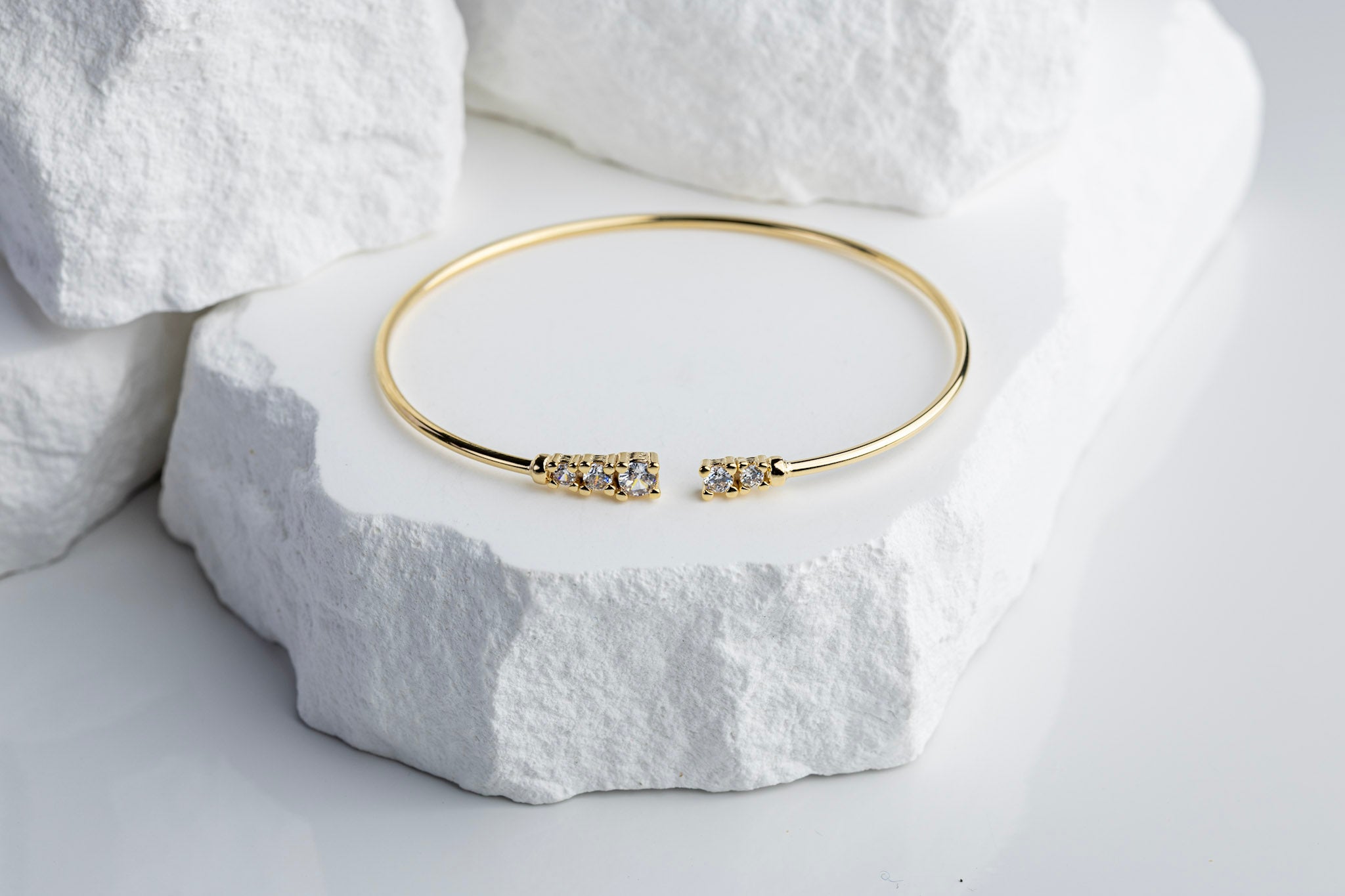 CAMi Dainty 18k Gold Filled Cuff Bracelet with CZ Stones – Minimalist, Elegant & Handcrafted in Brazil
